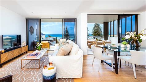 surf life saver prize home.